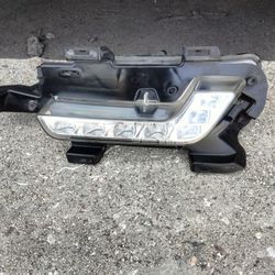 2010-2014 Mercedes E Class Fog Light Left Side (Led) Oem.
