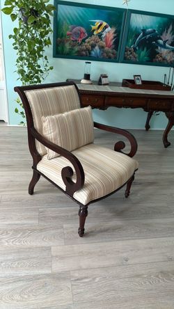 Arm chair