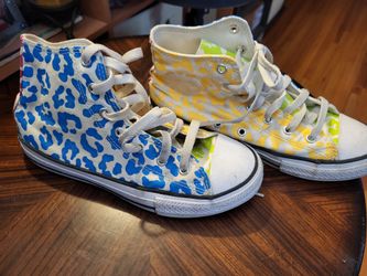 Converse Youth Hightops Size 4
