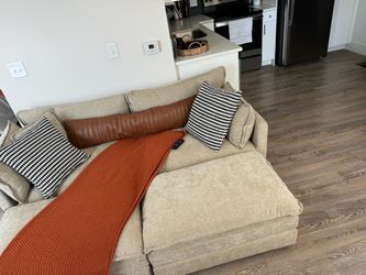 Sofa / couch / sectional