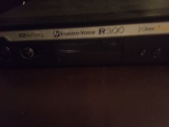 Electro-Voice R300 Wireless Receiver