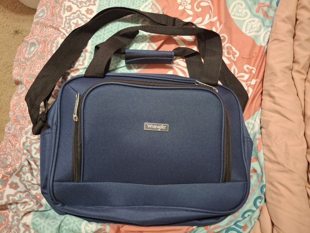 Laptop Bag Wrangler
