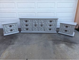 Dresser set