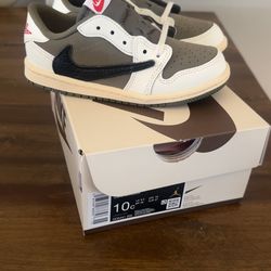 Jordan 1 low Travis Scott