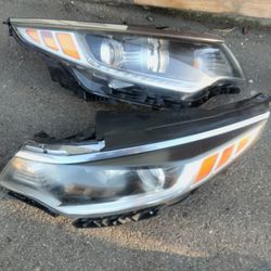 2016-2018 Kia Optima Headlights (Halogen Bulb) With Lights Bulbs OEM.