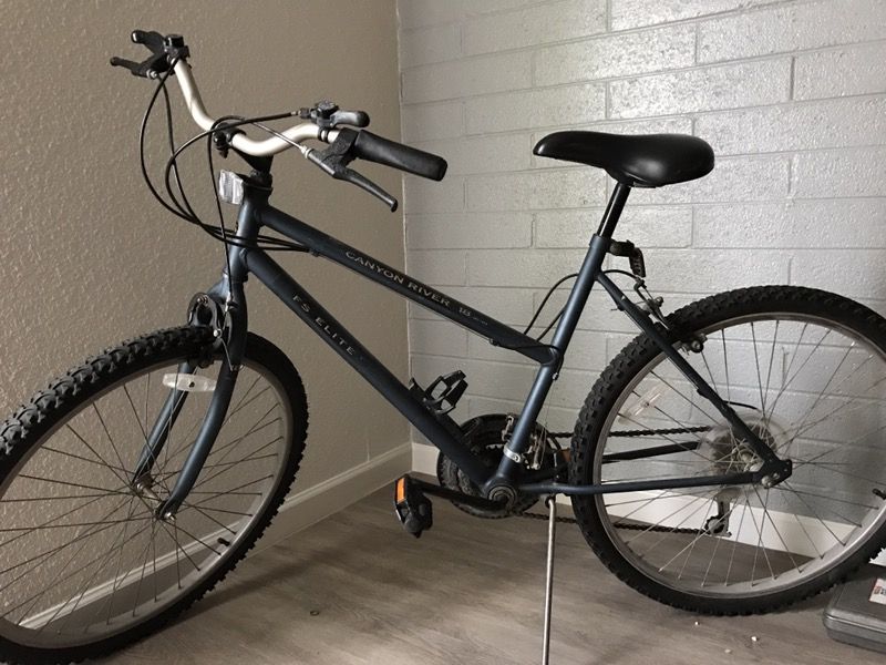 Fs elite black 2025 river canyon mountain bike