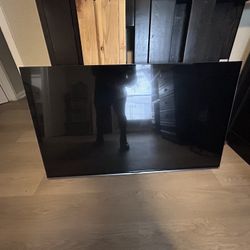 Double Twin Bunk Bed w/ Storage + 55” TV – Excellent Condition