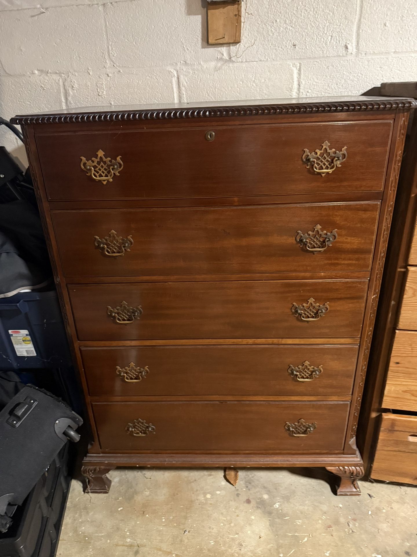 Dresser Antique
