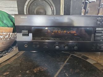 YAMAHA  RX-V592 NATURAL SOUND STEREO AV RECEIVER