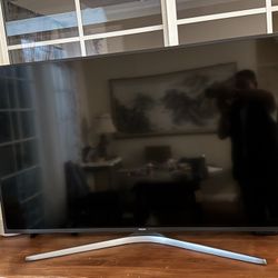 Samsung 58” 4K UHD Smart TV (UN58MU6070)