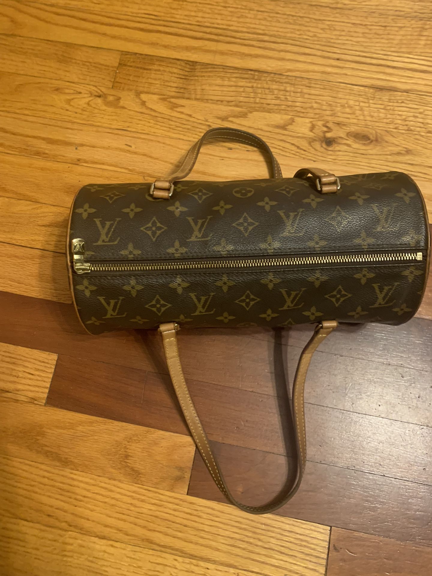 Louie Vuitton papillon Shoulder Bag (Authentic)