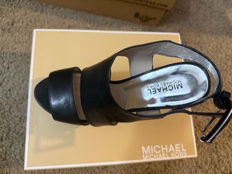 Michel kors size 8