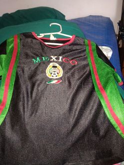 MEXICO KIDS SIZE 6 SPORTS JERSEY