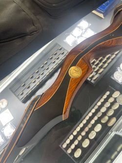 Top archery bow and arrows