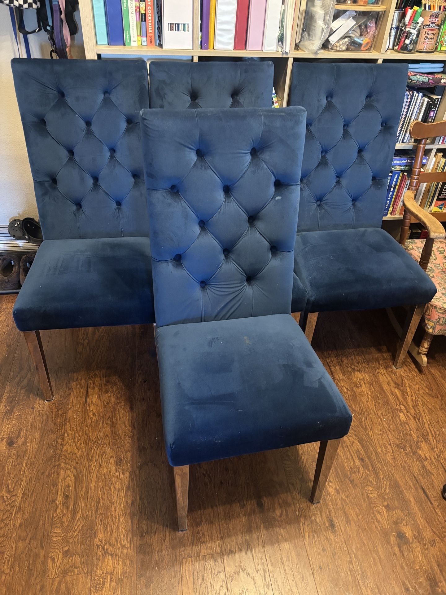 Set Of 4 Navy Velvet Dining Chairs