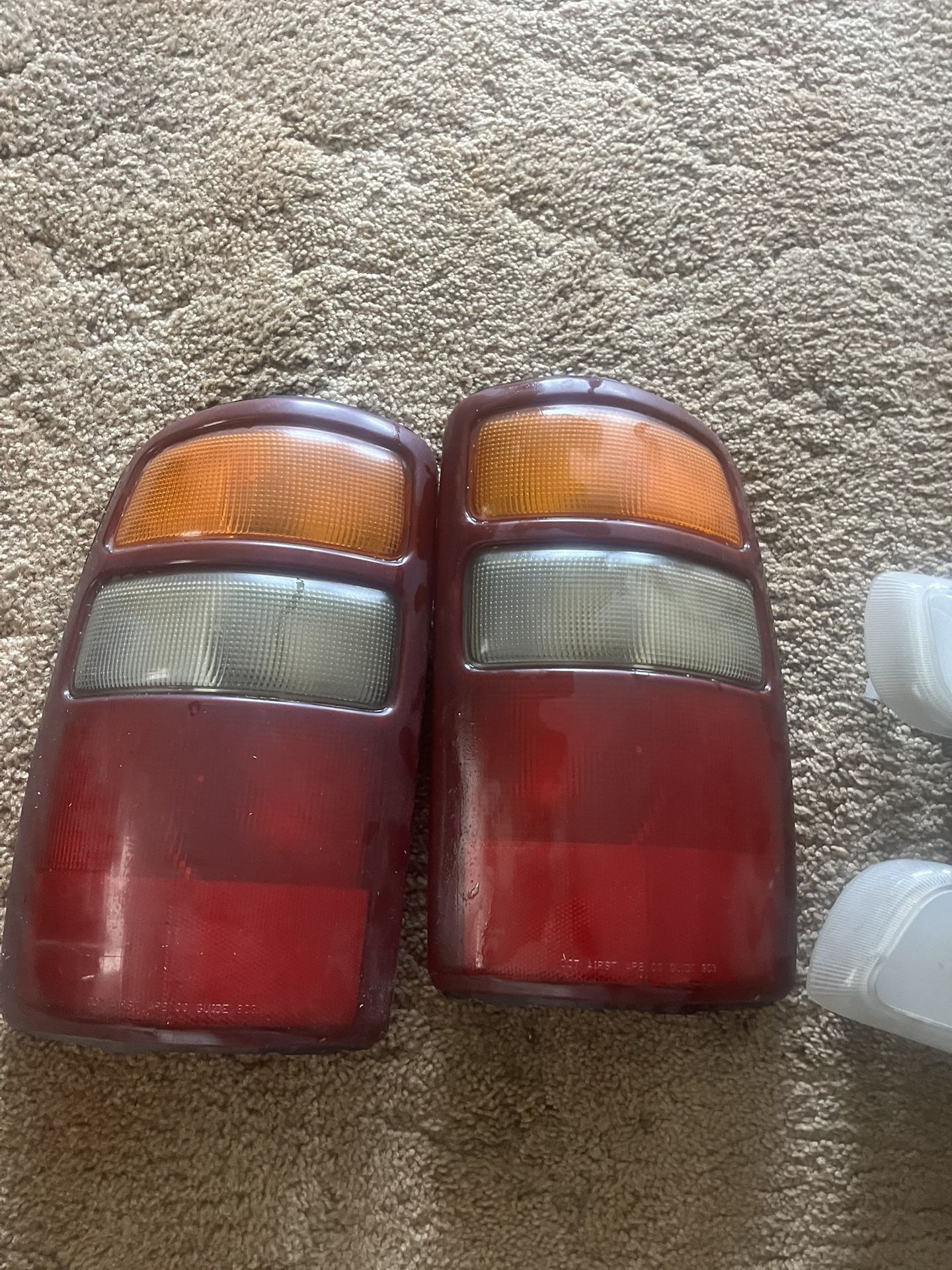 Tahoe Headlight And Backlights 2003
