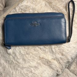 Coach Double Zip Wristlet