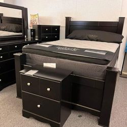 SPECIAL] Mirlotown Poster Bedroom Set