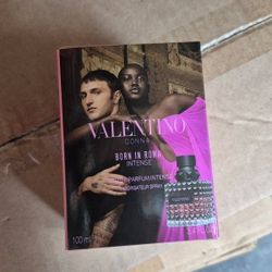 Designer Fragrance: Valentino 