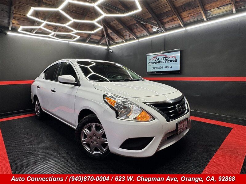 2015 Nissan Versa 1.6 SV
