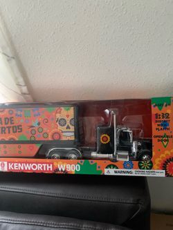 Die cast Kenworth W900 Dia de  muertos