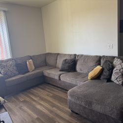 Spacious L-shaped sectional 