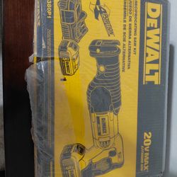 DeWALT Reciprocating Saw Kit 