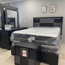 🌊Blacktoft Black Toft 5-Piece Eastern King Bedroom Set$10 Down Payment Financing And Delivery Available 