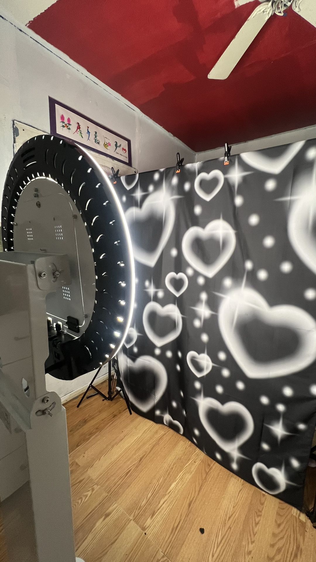 y2k themed photobooth