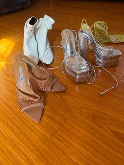 Size 7 women’s shoes