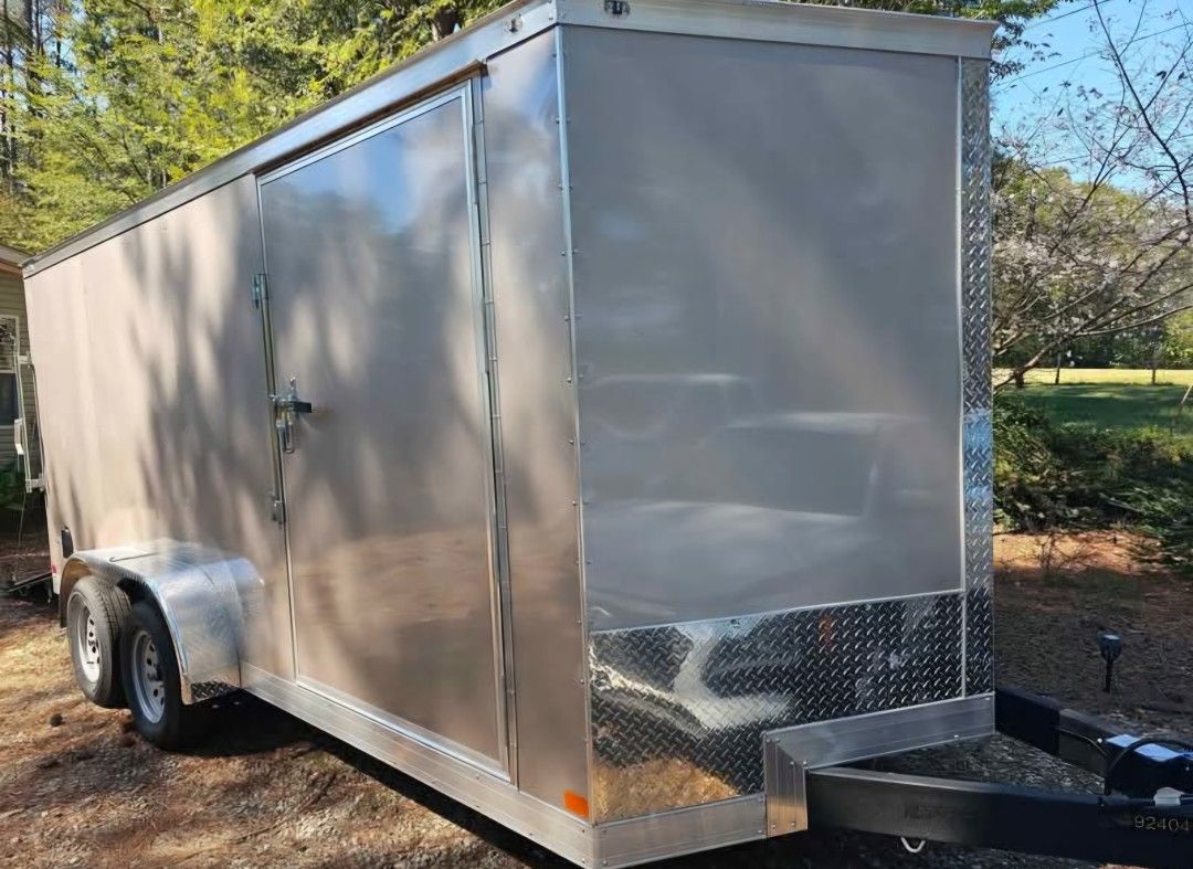 Enclosed Trailer 2024