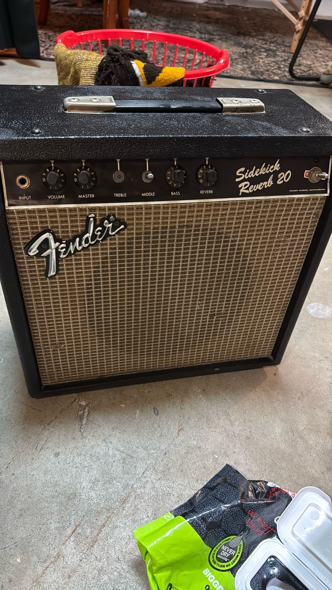 Fender ‘65 Deluxe, Reverb 20 amplifier