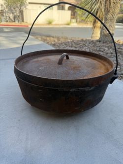 Cast Iron Dutch Oven With Lid & Handle Size 14 For Camping Or Cooking