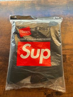 Supreme socks