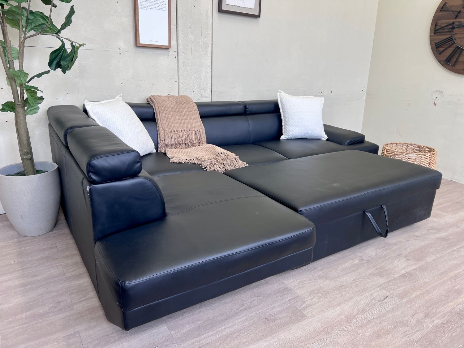 WE DELIVER! π - Black Leather Sleeper L Sectional Couch with Chaise