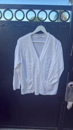 Vintage White Embroidered Knit Cardigan Sweater Large  - T.C. Fashion