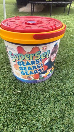 Learning Resources SuperSet Gears! Gears! Gears! building set in the original storage bucket.