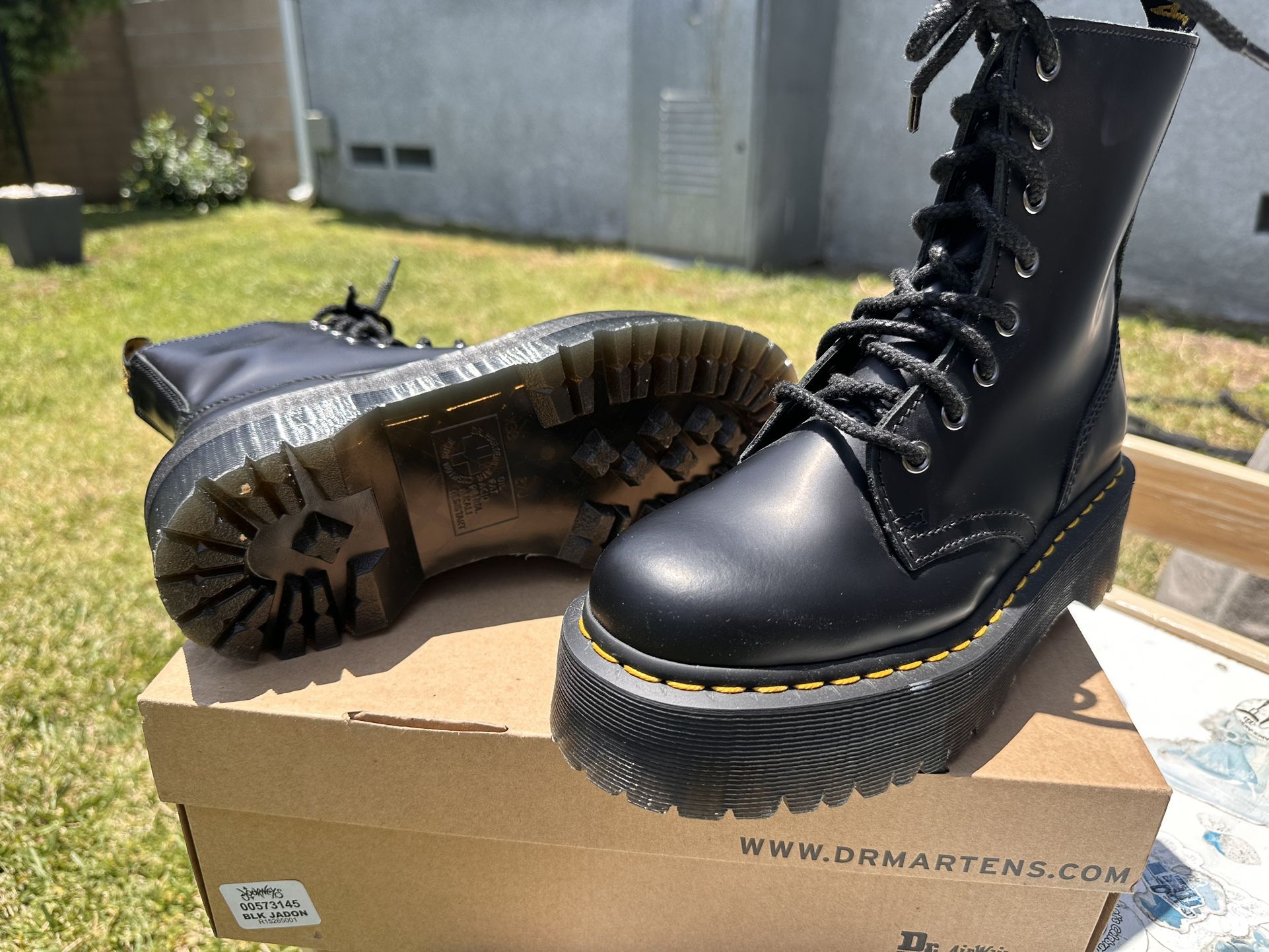 Dr. Martens Blk Jadon Platforms