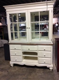 Alise China Cabinet