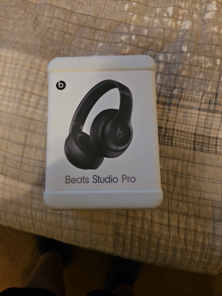 Beats Studio Pro