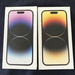 Two iPhone 14 Pro