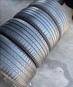 255 55 18 Michelin Tires Con 80% de Vida Las 4
