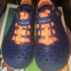 Stride Rite. Made 2 Play Boys Light Weight Shoes Size 10C