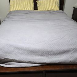 Cherry Portsmouth Queen Bed