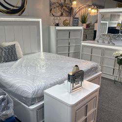 Elegant White Finish Storage King 5PC Bedroom Set