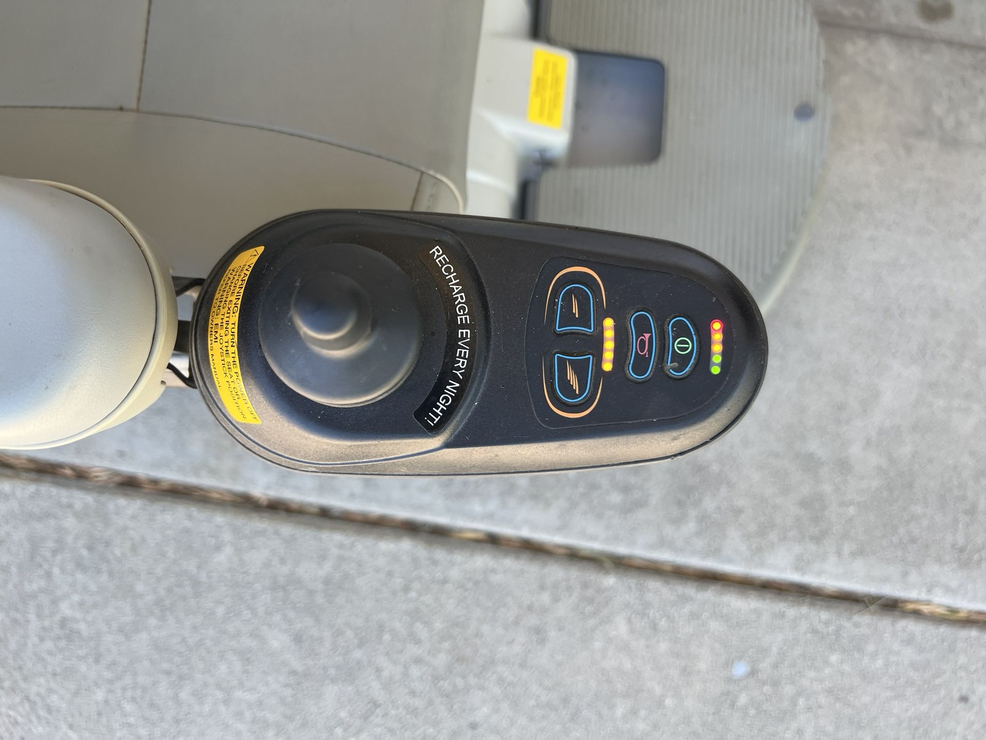 Hoveround MPV5 Electric Wheelchair Like New with 2 NEW Batteries for