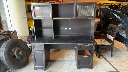 free desk and office chair