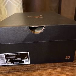 Jordan 6 UNC