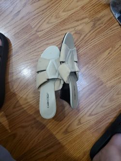 Used Once Cabin creek sandal baige Colorsize 8.5