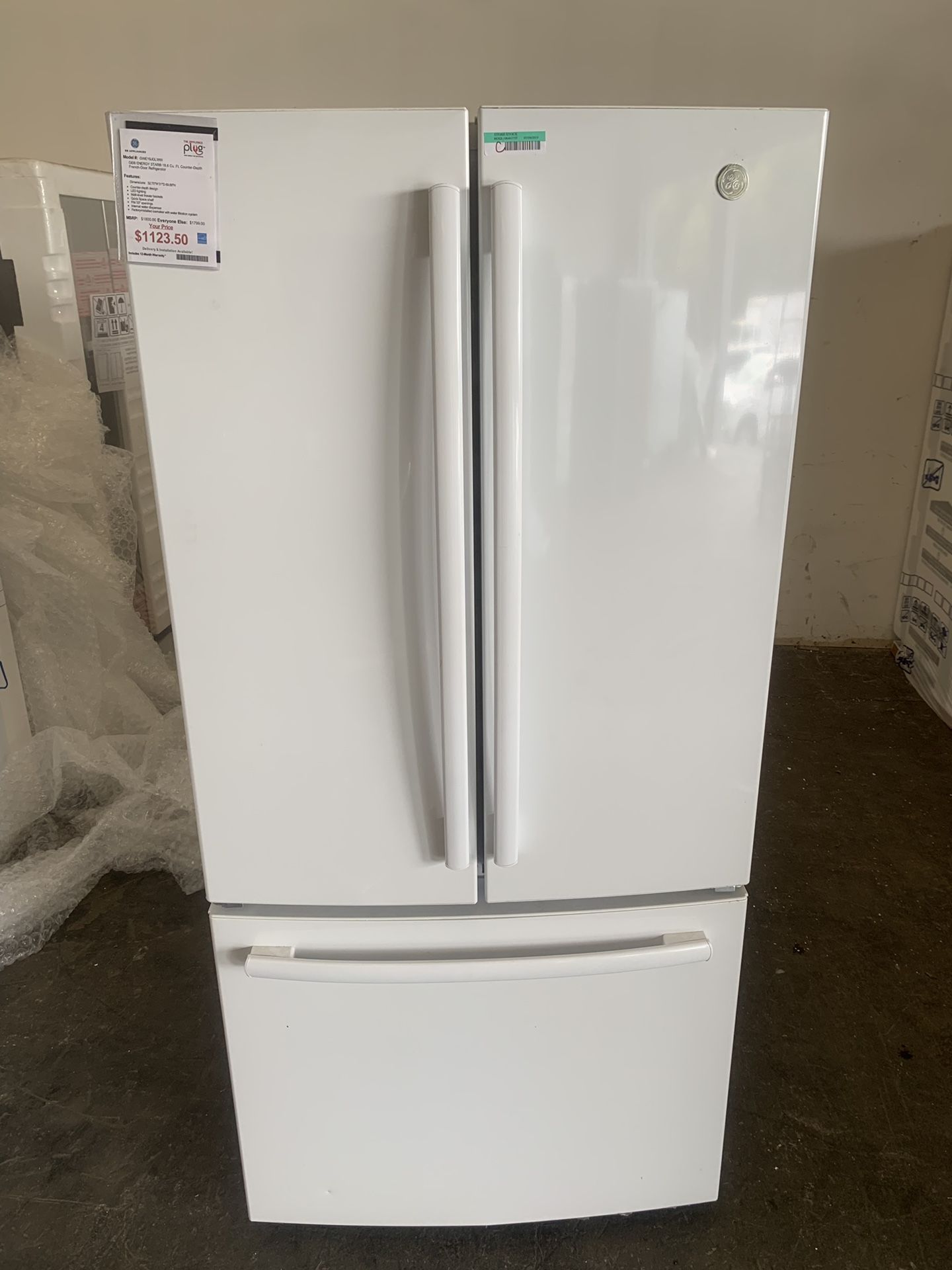 33 Wide Refrigerator With Ice Maker New GE 33” Wide Counter Depth White French Door Refrigerator for Sale